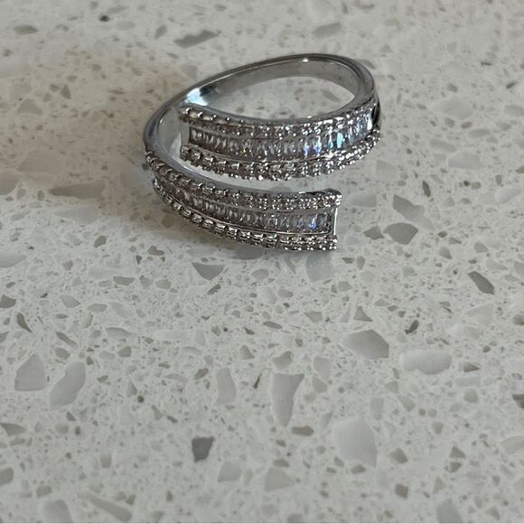 T-Shaped Copper Cubic Zirconia Ring With Open Ends - Picture 2 of 9